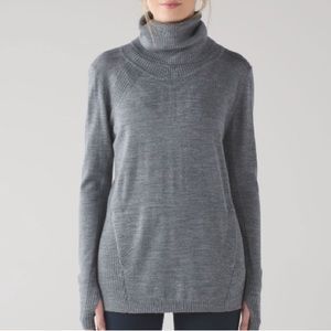Lululemon Sweat And Savasana Sweater
Heathered Medium Grey Size 12
